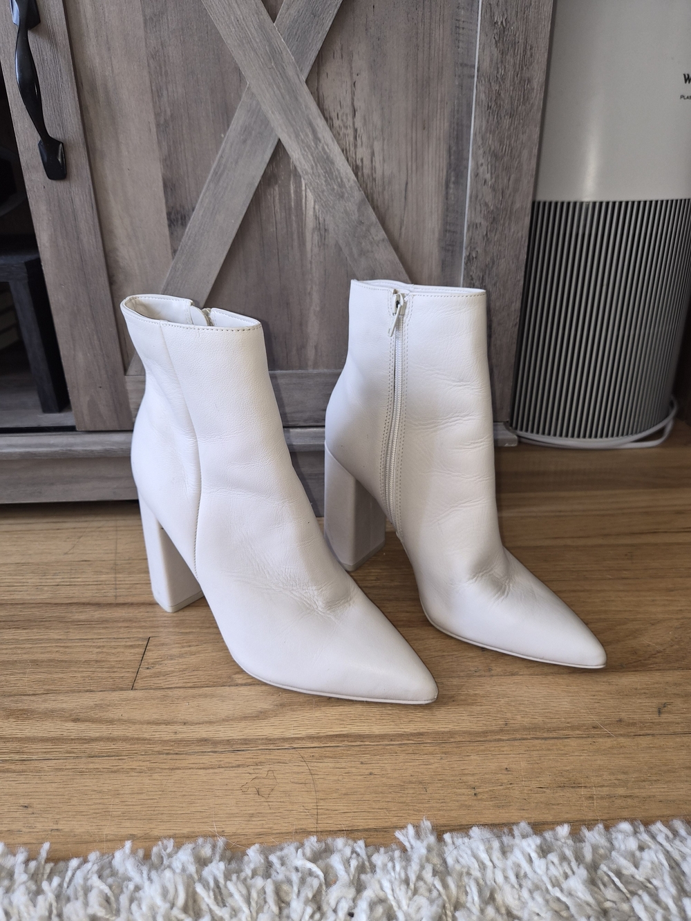 White Pointed Boots Size 9